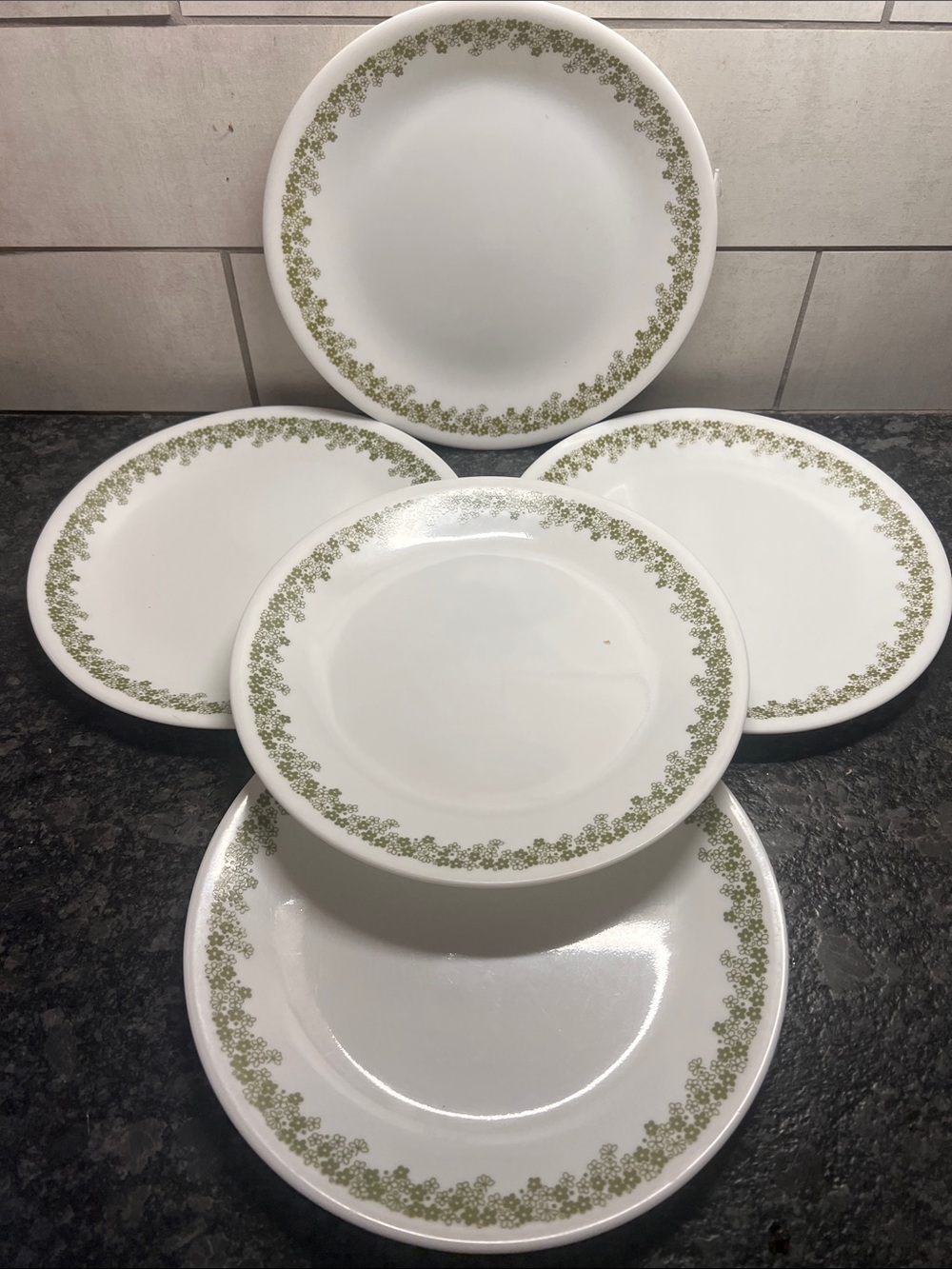 Corelle Crazy Daisy luncheon or salad Plates Green Floral Border - Set of 5